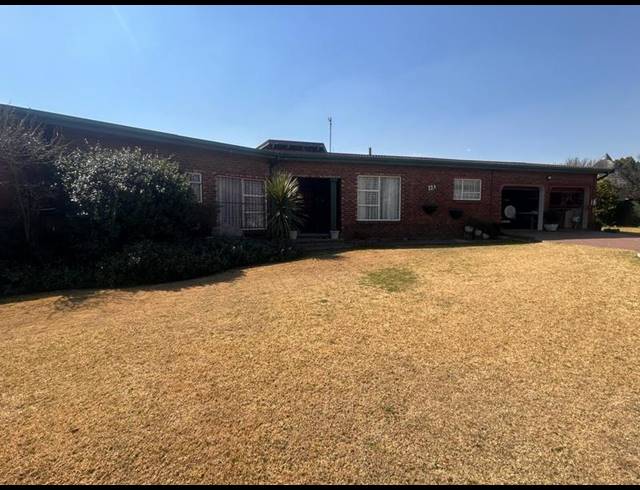 4 BEDROOM HOUSE FOR SALE IN STANDERTON CENTRAL